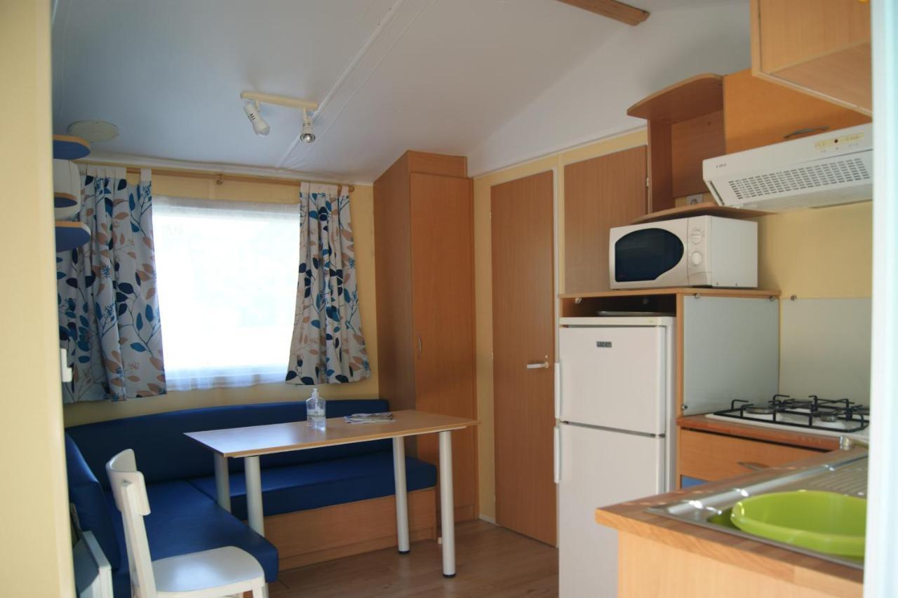 Camping Le Chambron Condorcet Exterior photo